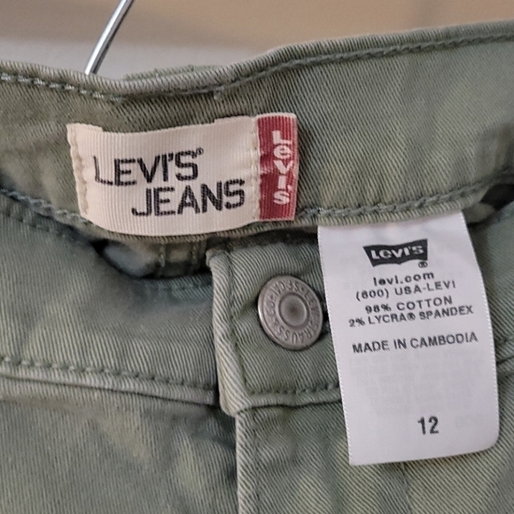 3/$30 LEVI'S Olive High Rise Denim Utility Cargo Grunge Shorts Size 12 - Picture 6 of 7